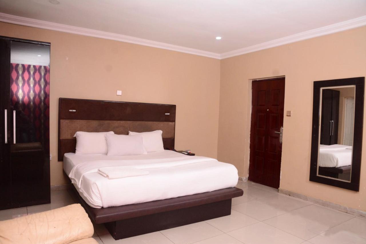 Connecting Lagos Suites Zewnętrze zdjęcie
